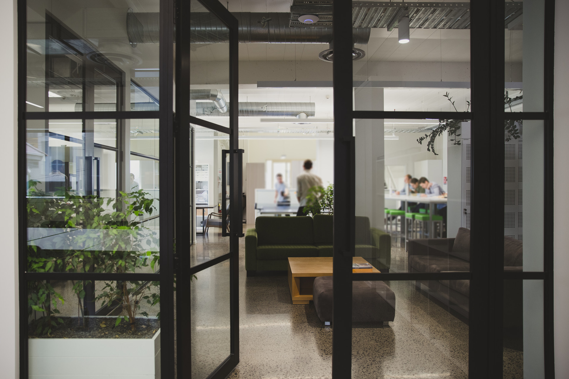 Interior aluminium partitioning for commercial spaces